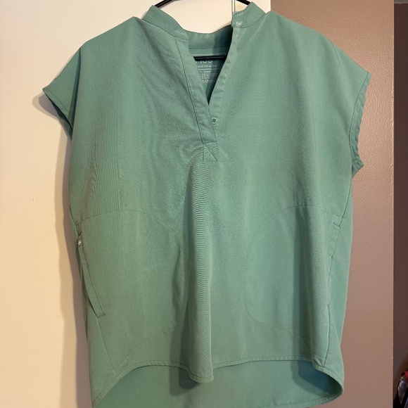Figs Tops - Figs oversized top (s)
